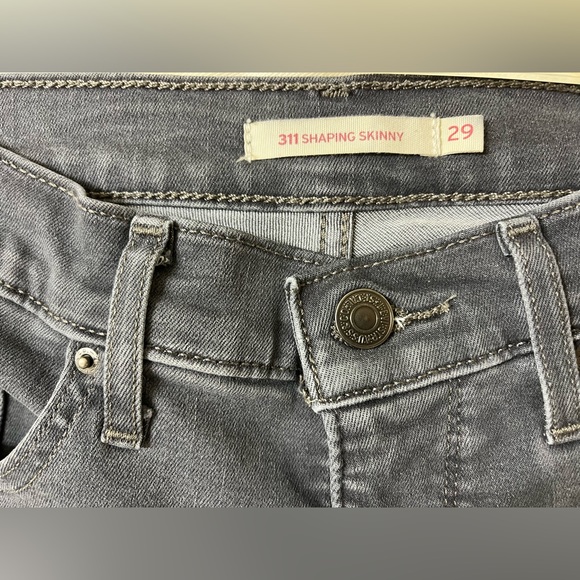 Levi’s 311 Shaping Skinny Jeans - Picture 3 of 3